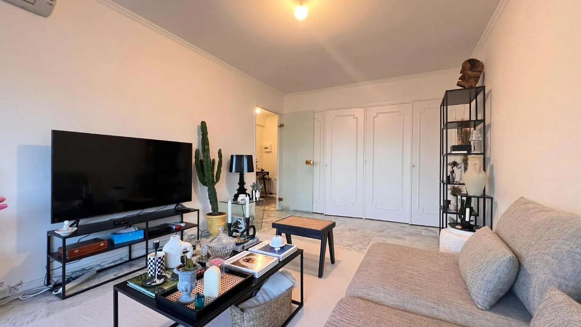 Bel Appartement Tres Bien Situe Cannes Croisette Apartment